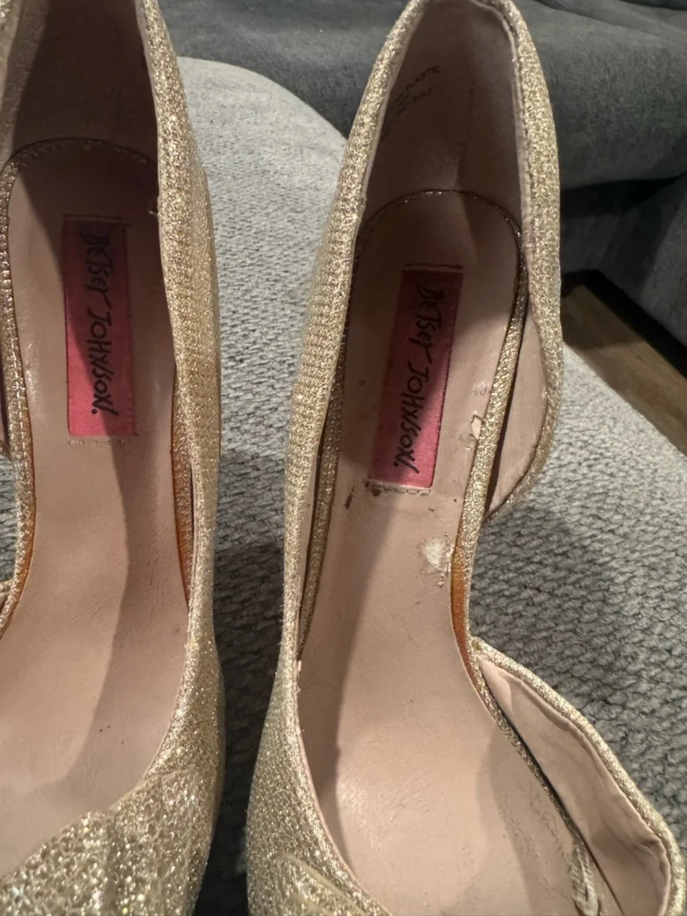 Betsey Johnson Gold Glitter Bow Pointed-Toe Stiletto Pumps